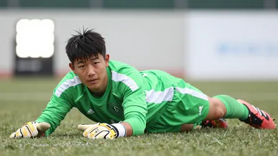 Orlando Pirates FC finalize transfer of young goalkeeper Dublin Boon from Stellenbosch FC, strengthening their...